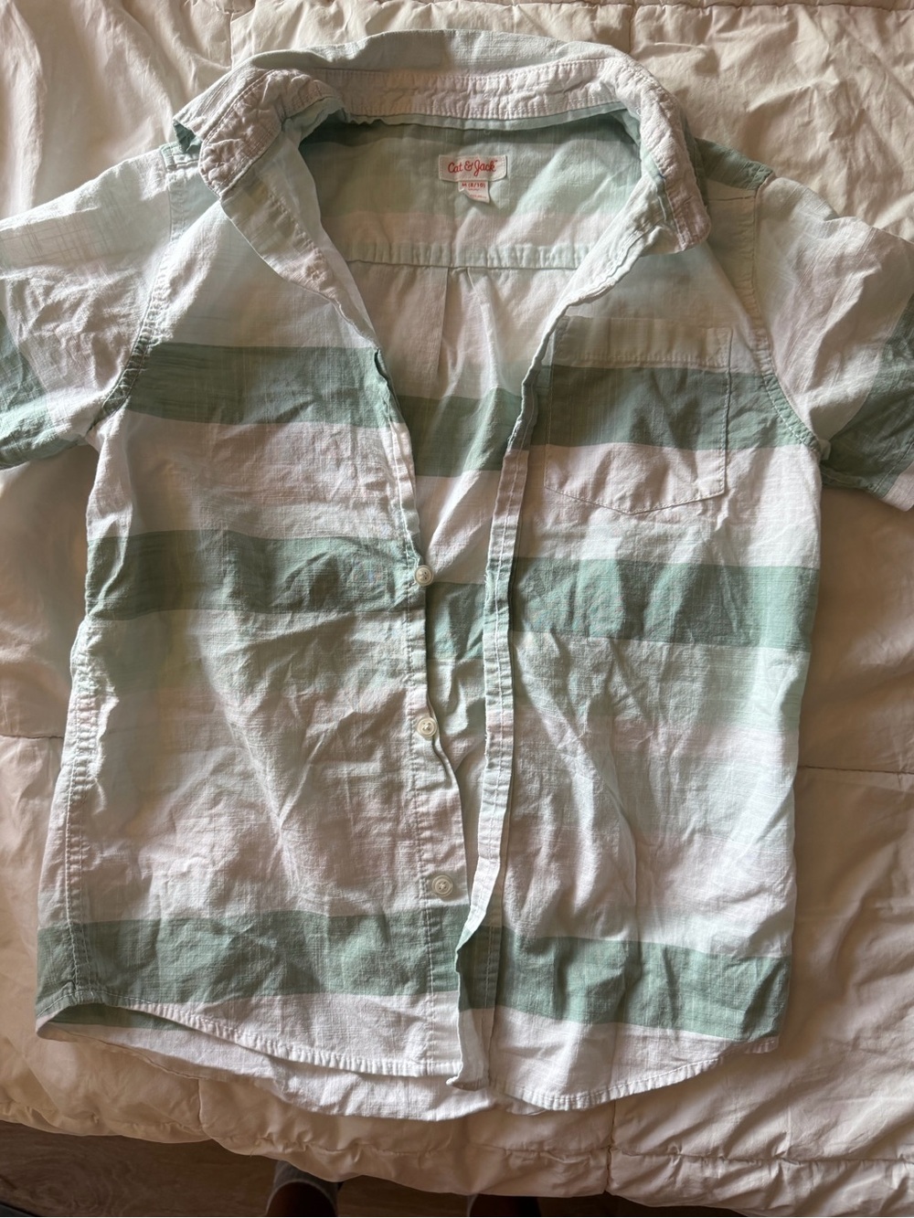 Cat & Jack Kids Short-Sleeve Button-Up Shirt in Mint & White Stripes